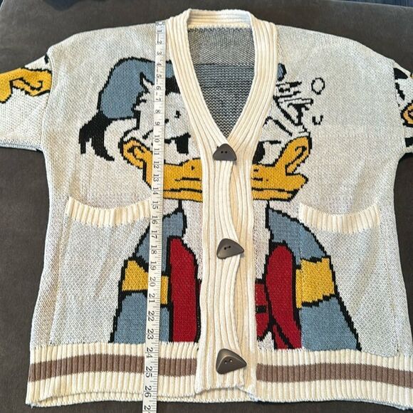 Women’s Donald Duck Knit Cardigan Sweater Front Pockets Size L NWOT - Picture 9 of 10